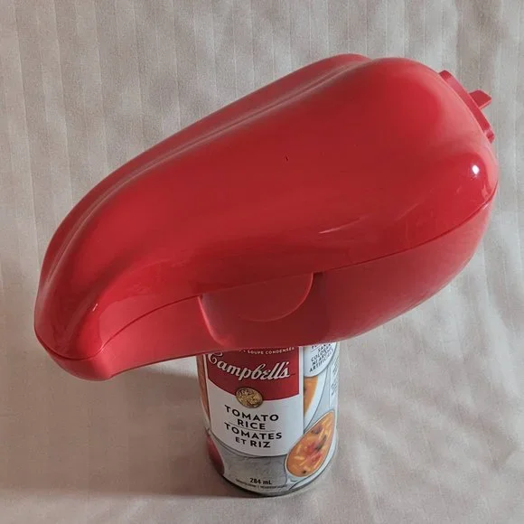 Tupperware Pepper Keeper - Picture 1 of 2